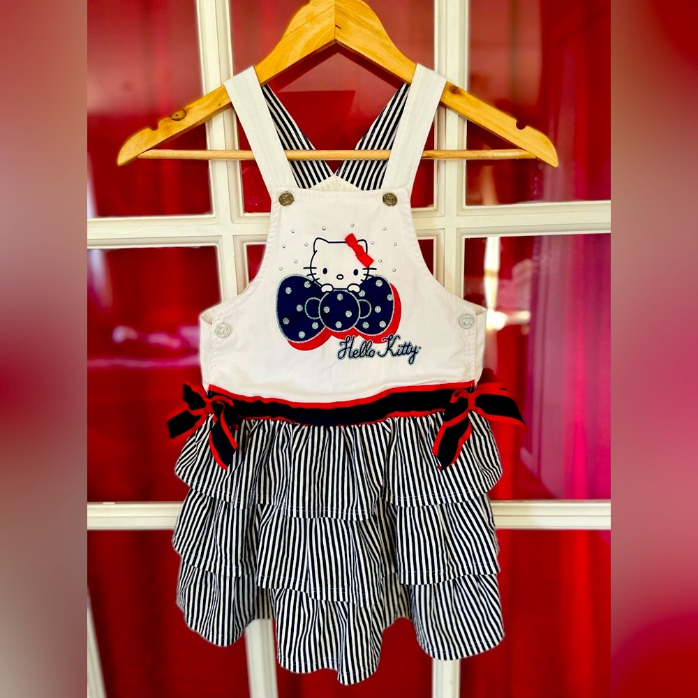 New Hello Kitty dress. Super cute & soft. Size:6. Final sale.